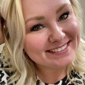 Meet your Posher, Ona